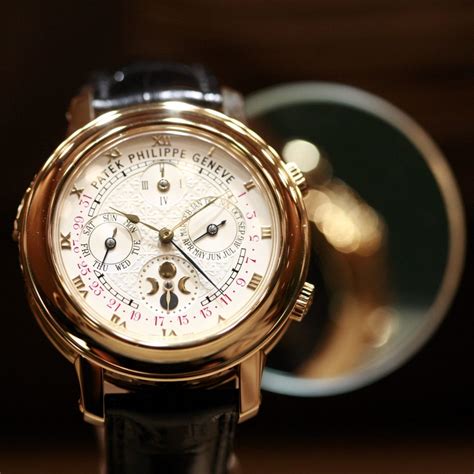 patek philippe watches service center.